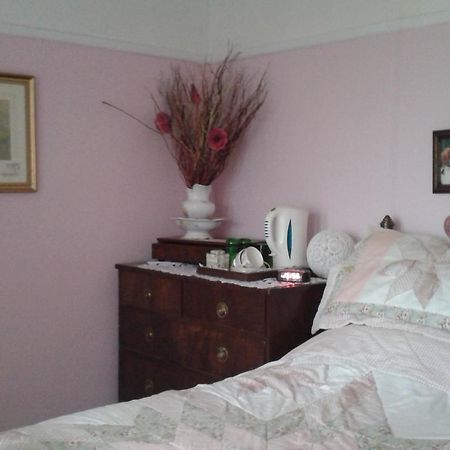 Ebborways Farm Bed And Breakfast Priddy Номер фото