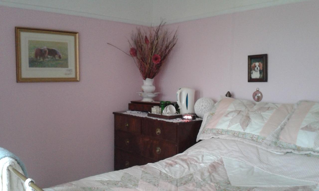 Ebborways Farm Bed And Breakfast Priddy Номер фото